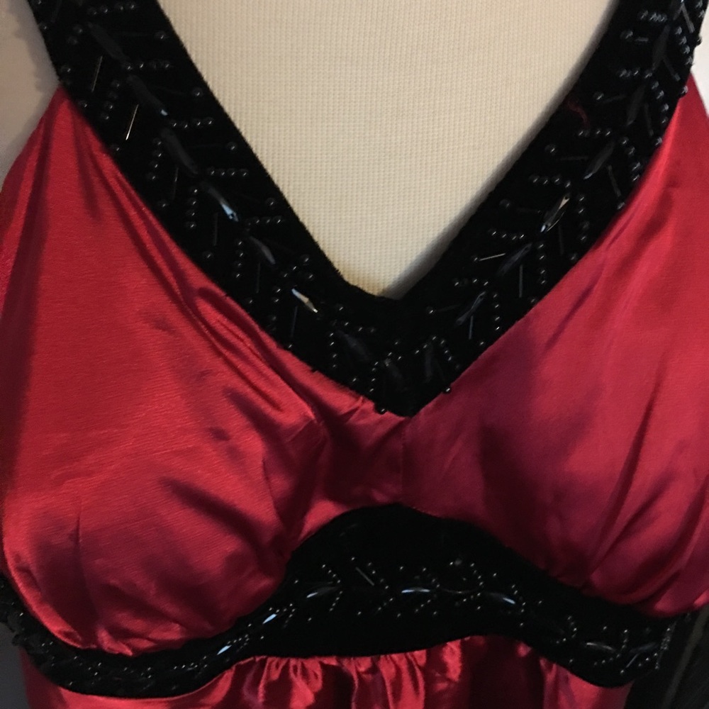 Plus size top - Picture 2 of 3