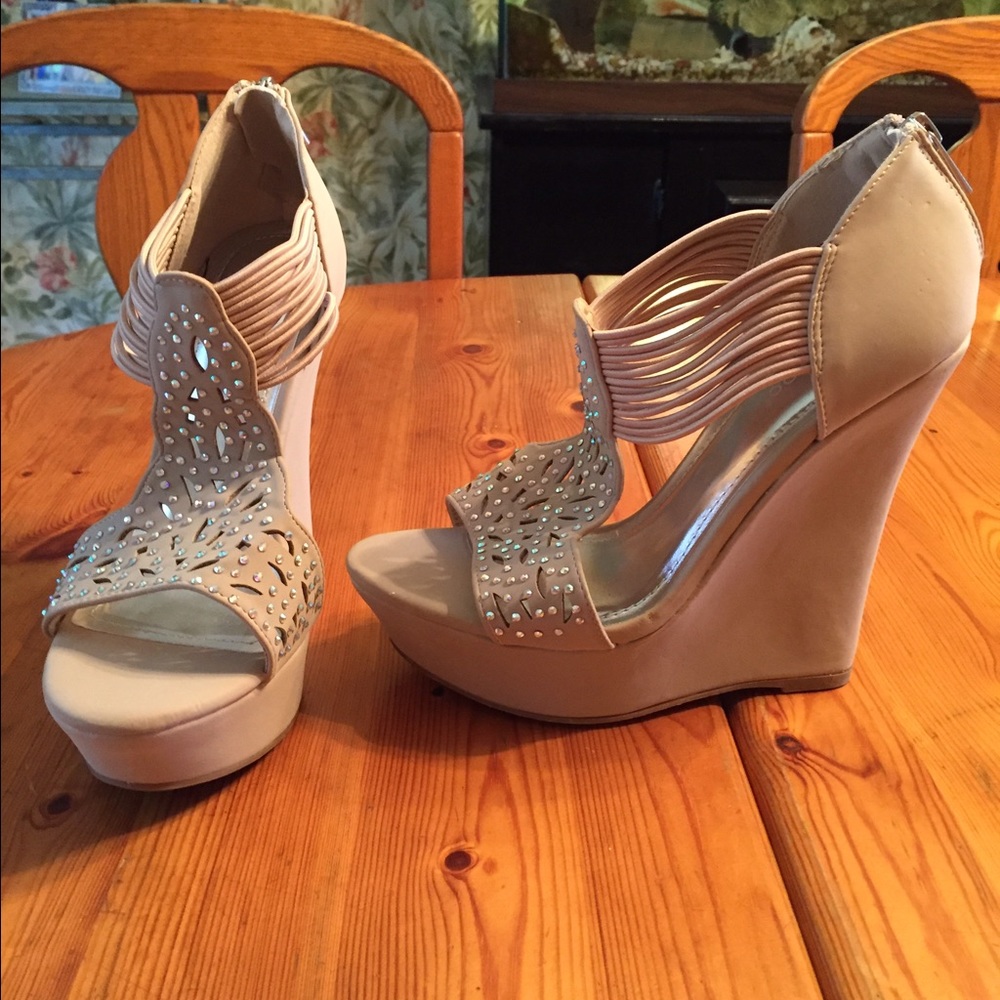 Embellished wedges