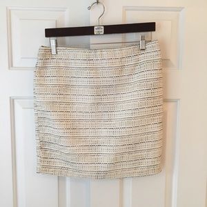 Tweed white short pencil skirt
