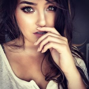 Meet your Posher, Cecile