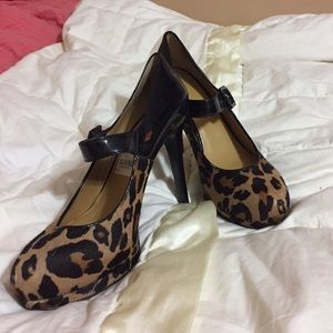 Leopard pumps