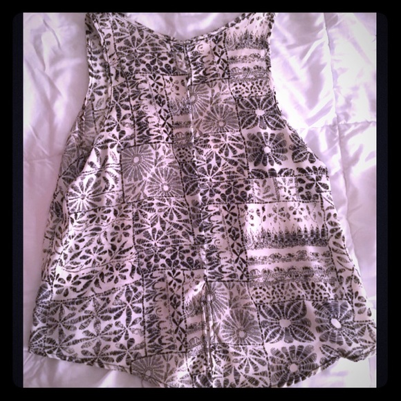 Top - Picture 2 of 6