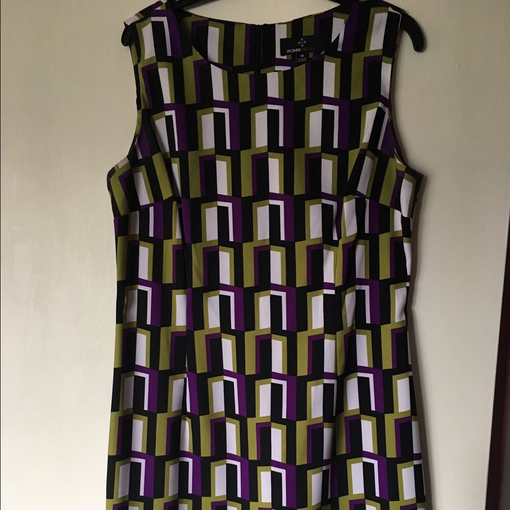 Sleeveless dress