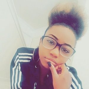 Meet your Posher, Sierra