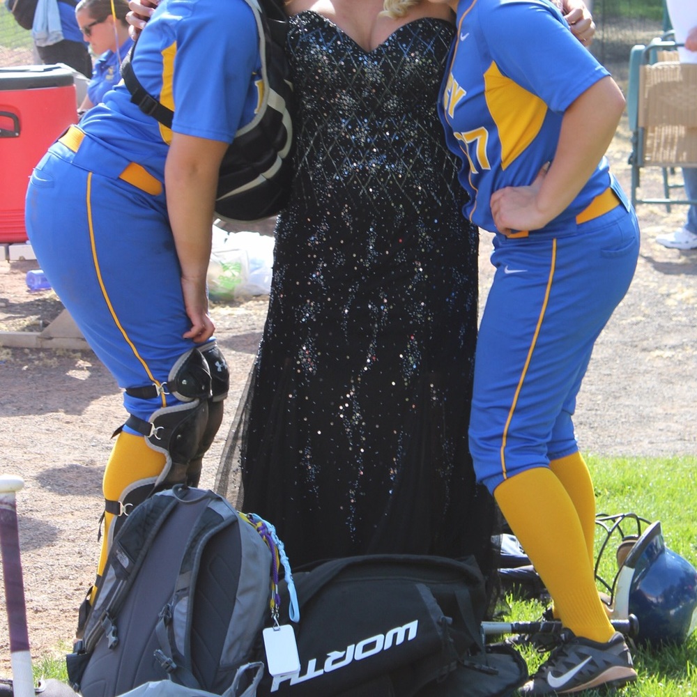 Prom dress - Picture 2 of 2