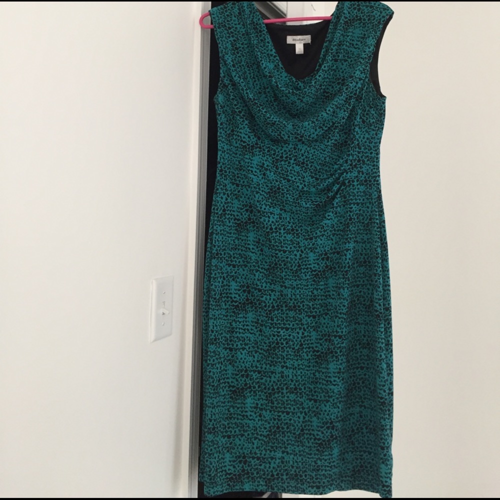 Women dress barn green/black