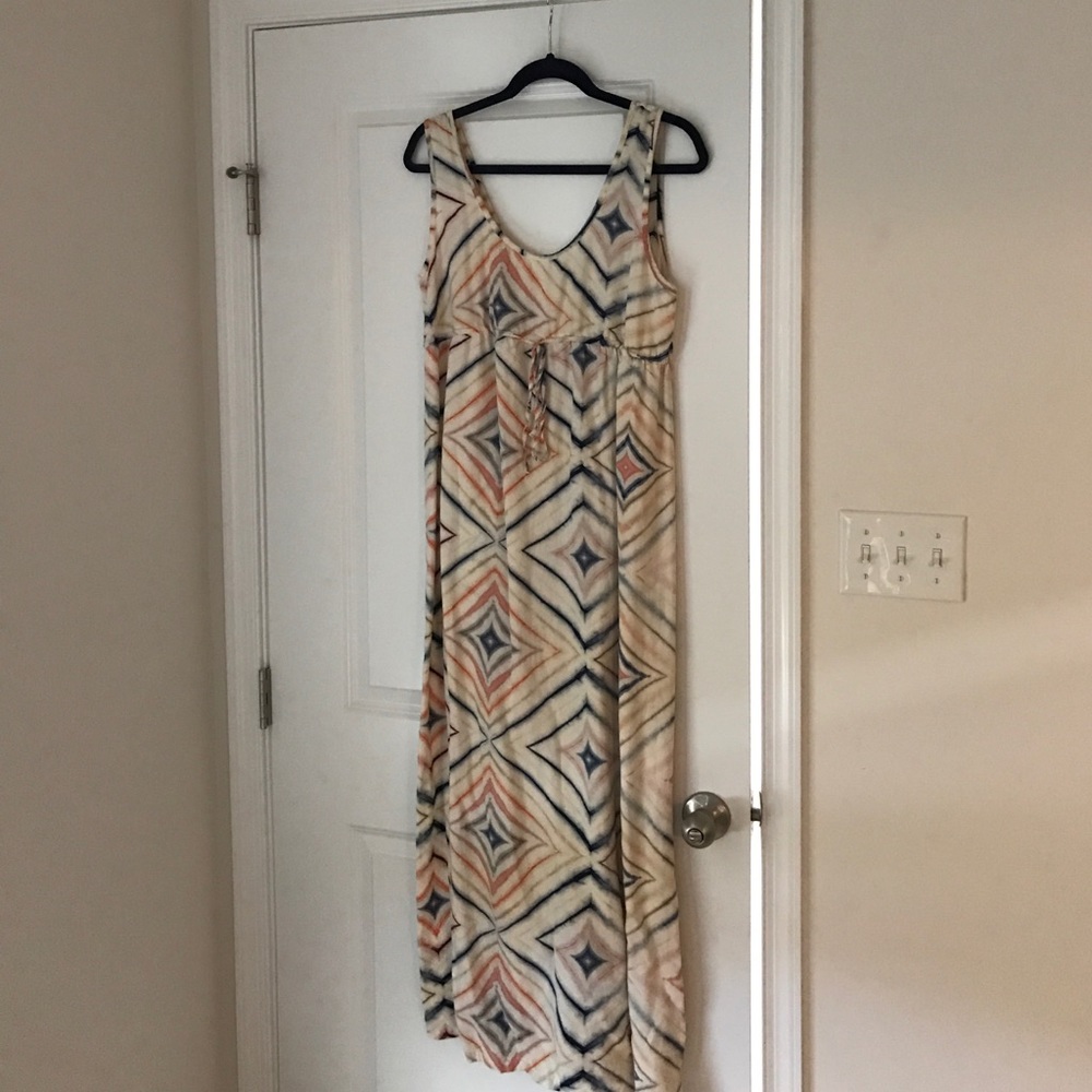 Old Navy maternity maxi dress