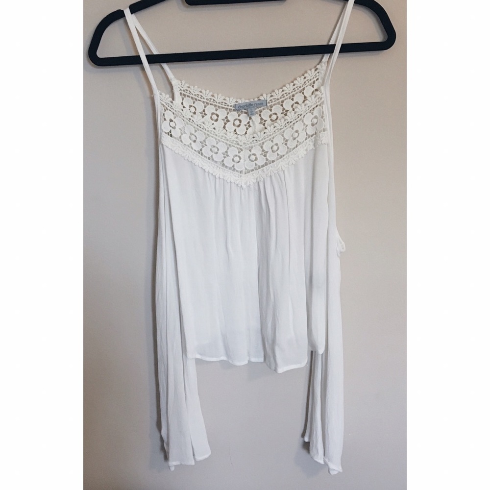 COLD SHOULDER LONG SLEEVE TOP