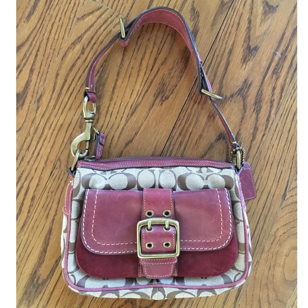 COACH signature C shoulder bag