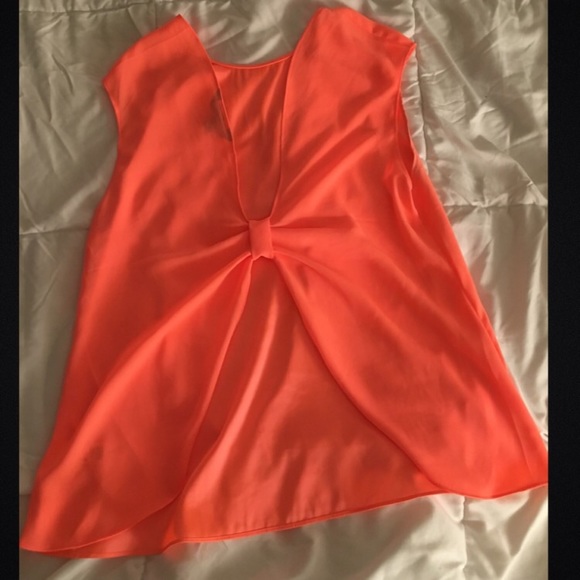 Top - Picture 2 of 5