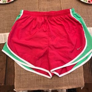 Nike Tempo Shorts M Pink & Green