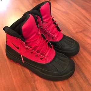 NIKE ACG Woodsides