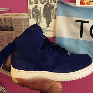 Nike Air Force 1 suede
