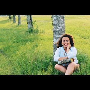 Meet your Posher, Eveline