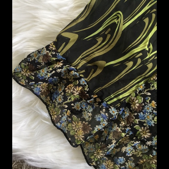 Xhilaration Tops - Beautiful Vintage Like Blouse Xhilaration Tops - Beautiful Vintage Like Blouse