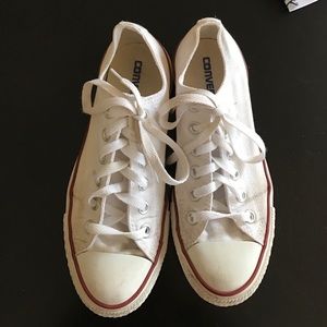 Low Top White Converse Size 8