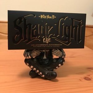 Kat Von D ✨Shade + Light 👁