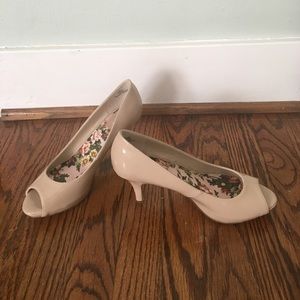 ✨SALE✨Nude Open toed heels