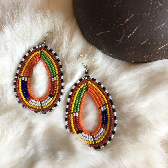 🍾Host Pick🍾  Beaded Earrings - Picture 2 of 4