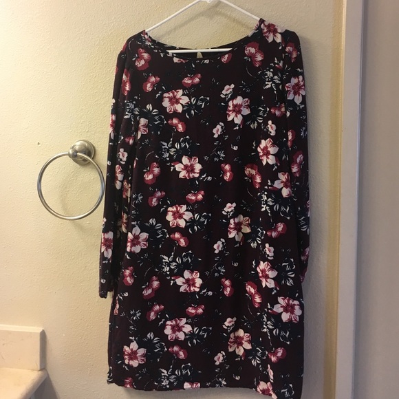 GAP Dresses & Skirts - GAP floral shift dress