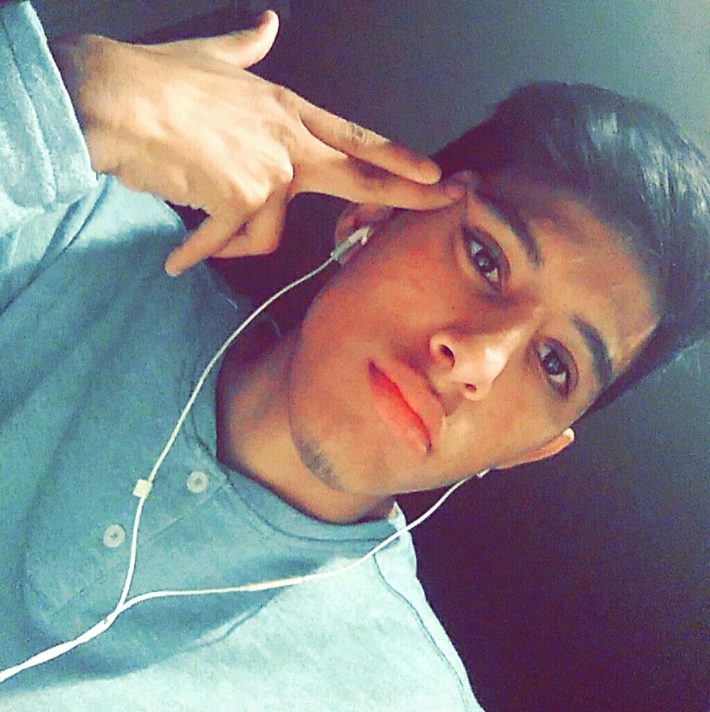 Meet your Posher, Alex