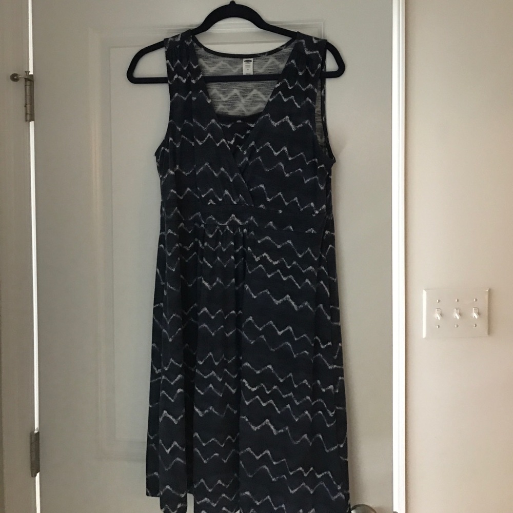 Old Navy maternity dress
