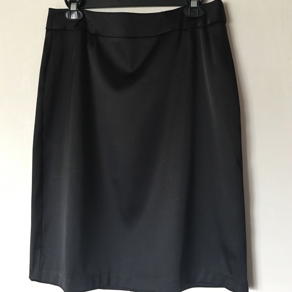 Cute sateen black skirt