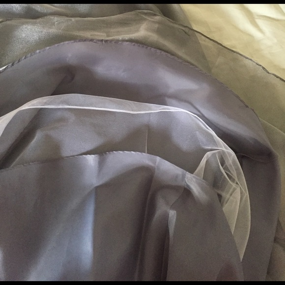 Gorgeous flowy silver formal skirt - Picture 4 of 4