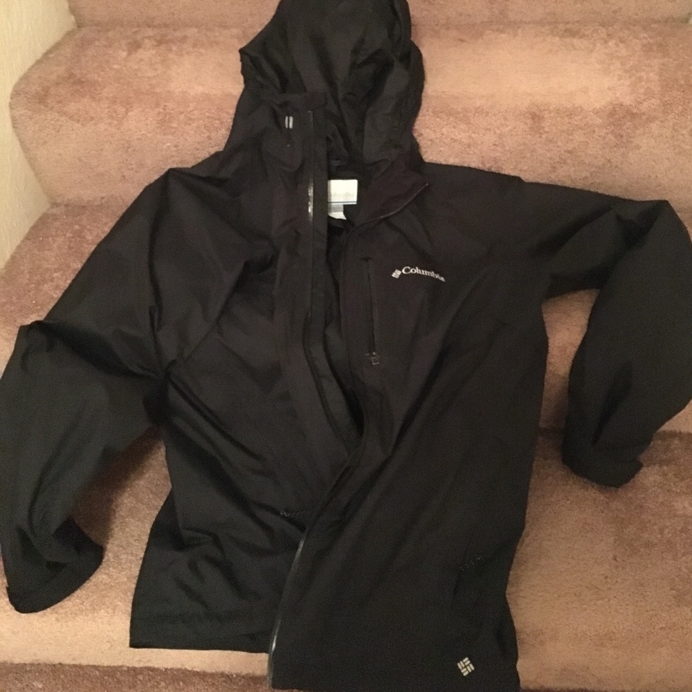 Columbia rain coat