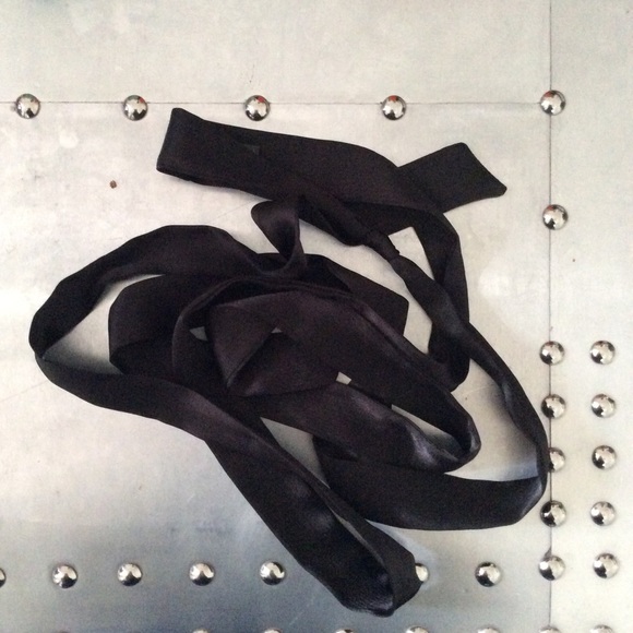 Nasty Gal Accessories - Woman's Black Neck Scarf Nasty Gal Accessories - Woman's Black Neck Scarf