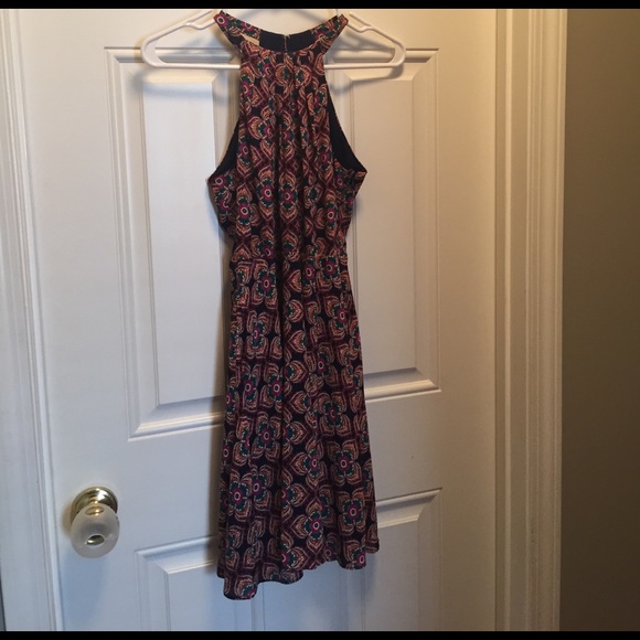 Express dress - Picture 2 of 3