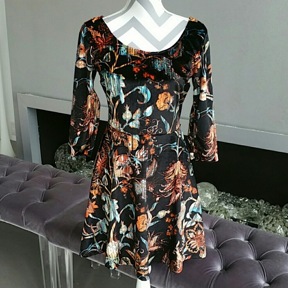     Dresses & Skirts - Sassy floral print velvet dress