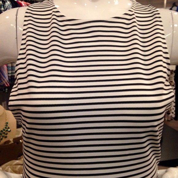 ▪️Cremieux Dress ONLY $28! - Picture 2 of 4