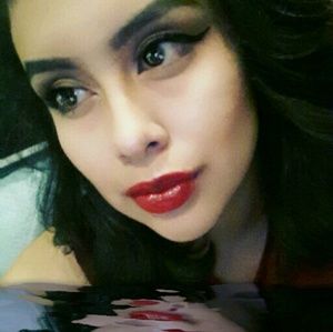 Meet your Posher, Jasmin