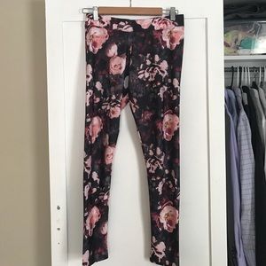 American Eagle floral leggings