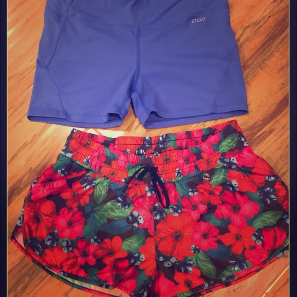 2 pairs of Lorna Jane Shorts!