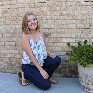 Meet your Posher, Becca