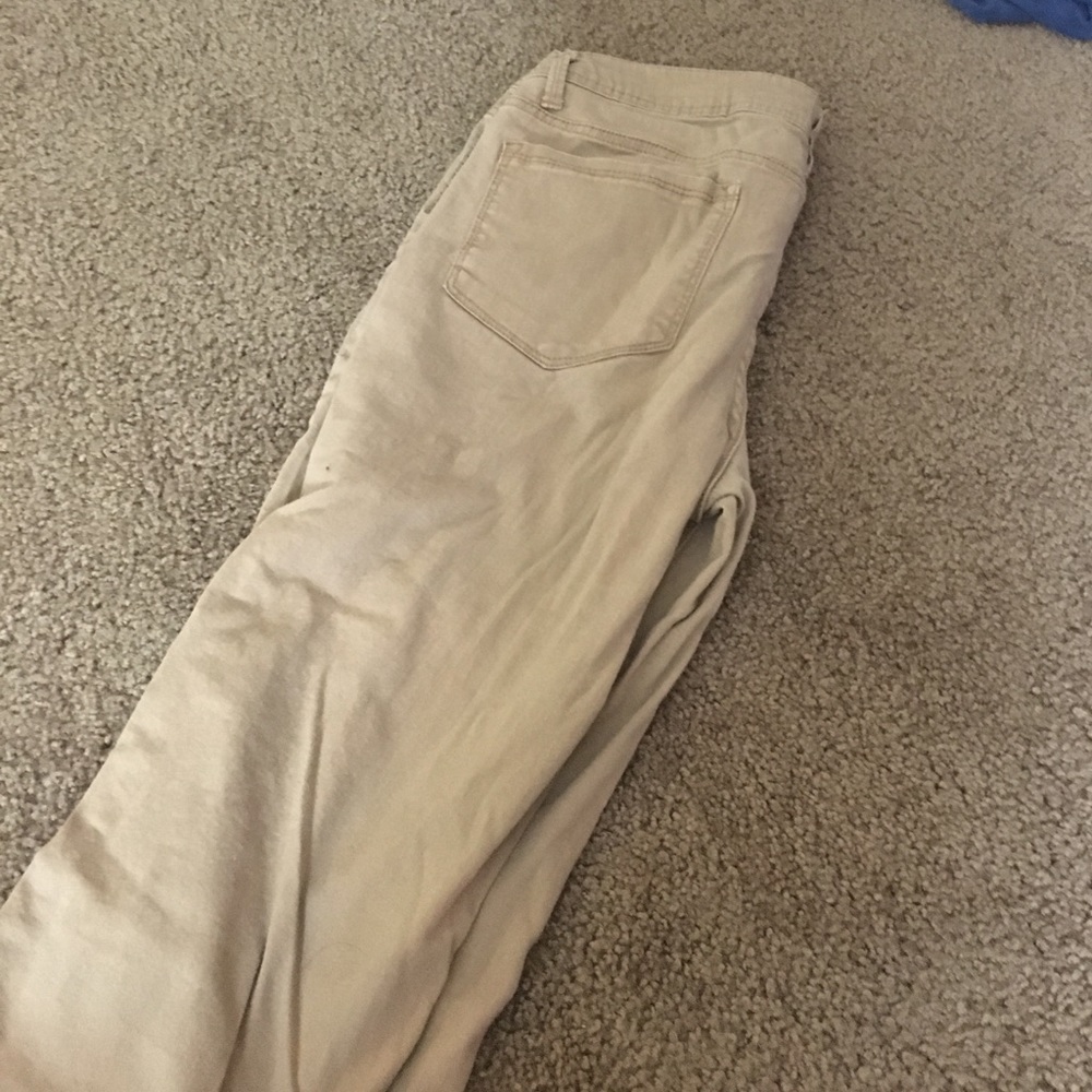 Capris - Picture 2 of 3