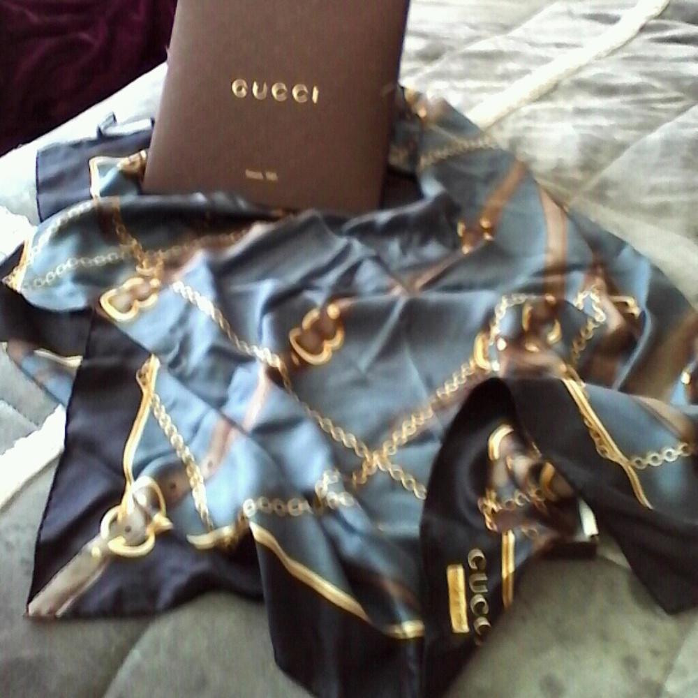 Gucci  silk scarf