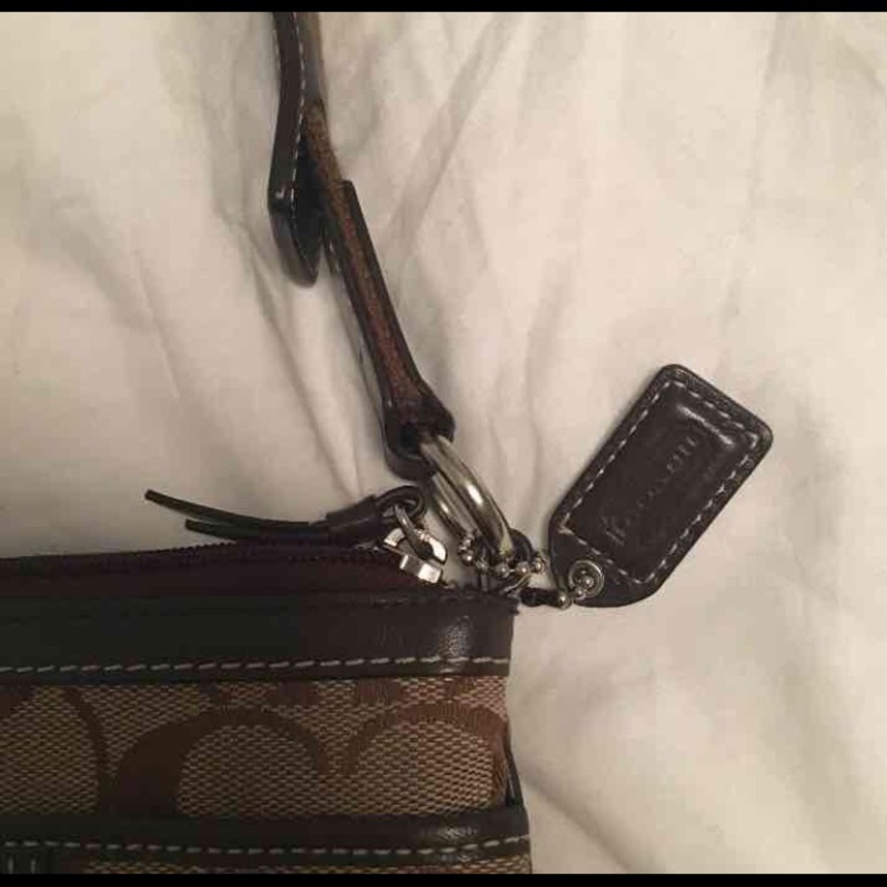 Coach Crossbody - Picture 2 of 4