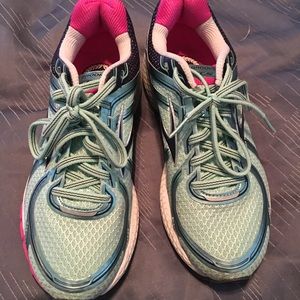Women's Brooks Adrenaline GTS 16