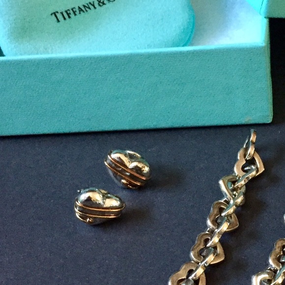 TIFFANY & Company Cupids Heart Clip-On Earrings - Picture 4 of 7