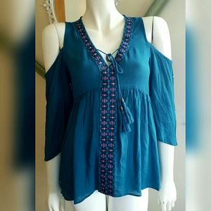 1 Small left Cold shoulder Bell Sleeve Top