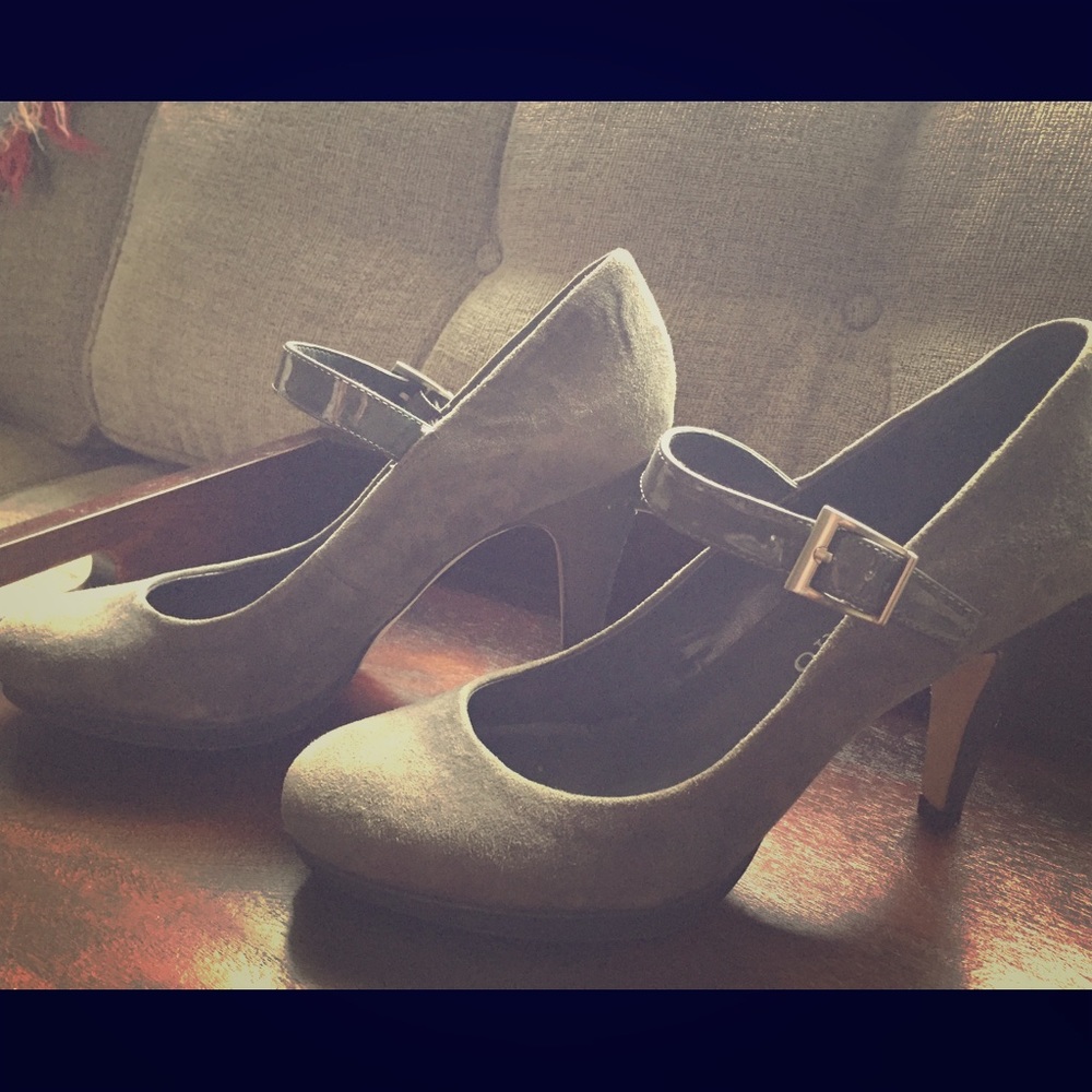Franco Sarto grey suede Mary Jane platform heels