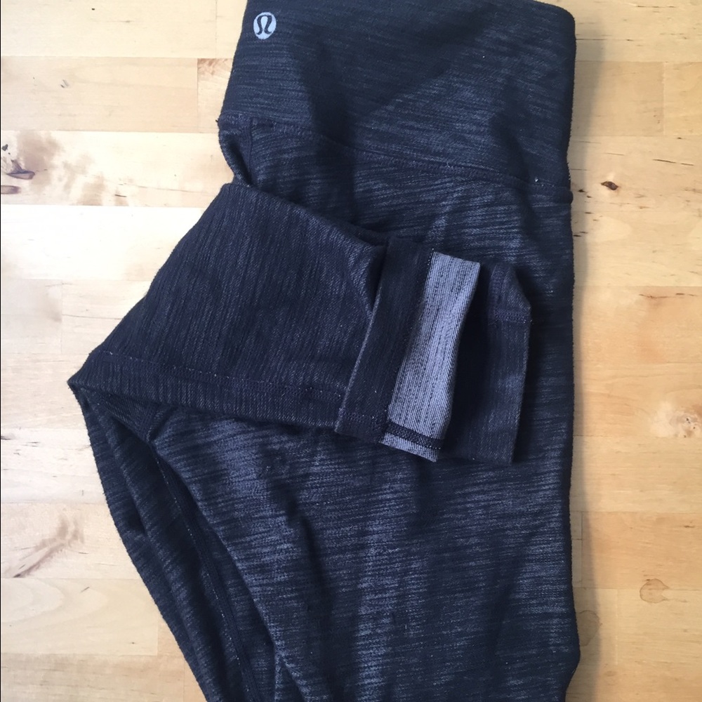 Brand new lululemon yoga pants