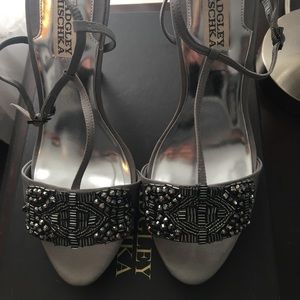 Badgley Mischka gray formal sandal.