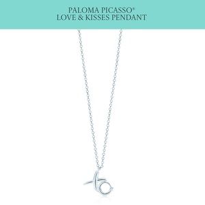 Tiffany & Co. Paloma Picasso Love & Kisses Pendant