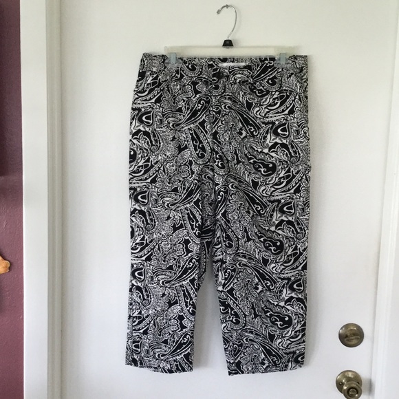 croft & barrow Pants - Craft & Barrow Capri's. Size 10.