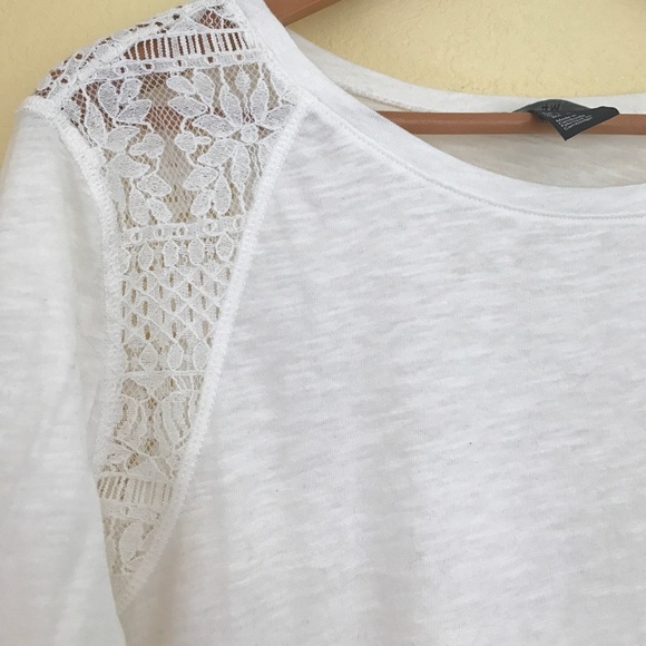 NWOT H&M casual long-sleeve t with lace detail - Picture 2 of 4