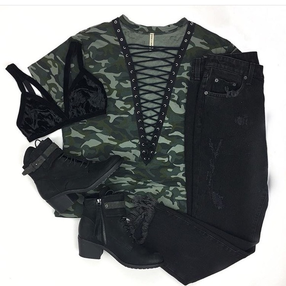 LF lace up t shirt - Picture 3 of 3